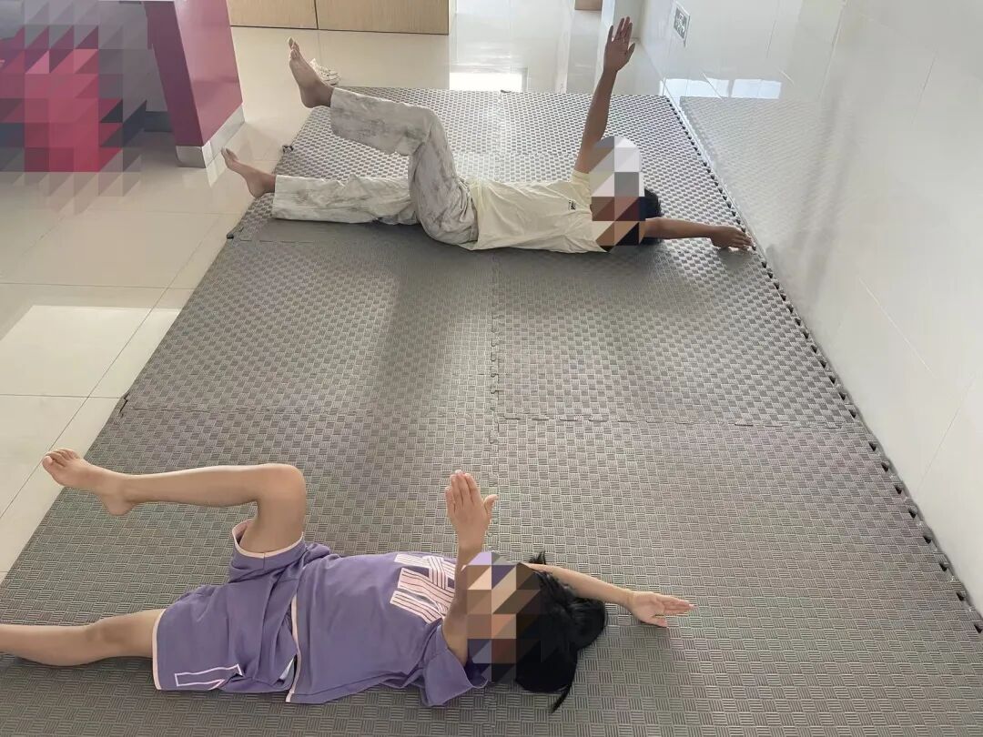 脊柱侧弯矫正.jpg